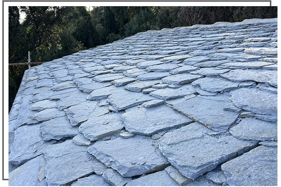 Toiture en lauze traditionnelle corse - Cap Corse 2025